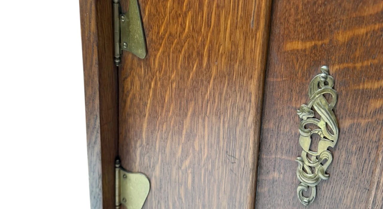 Arts & Crafts Art Nouveau Cabinet by H.P. Mutters & Zoon Den Haag, 1900s